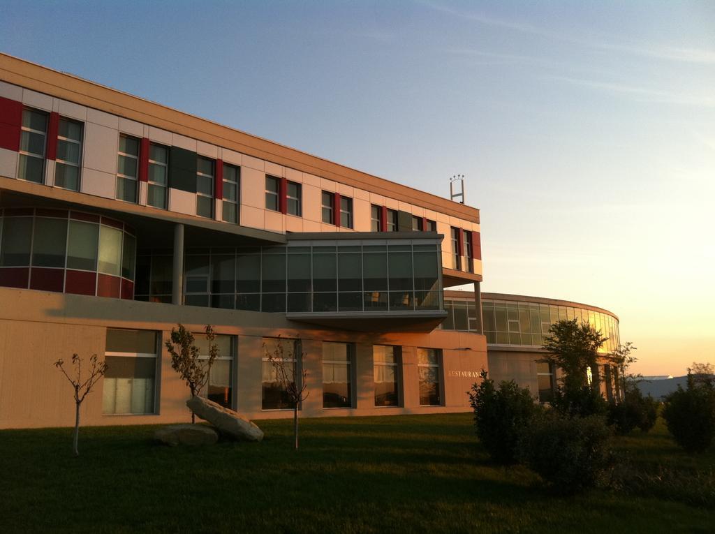 Hotel Sekia Ejea De Los Caballeros Exterior photo